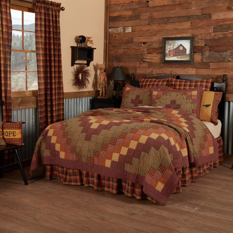 Heritage Farms Quilt Set - Queen