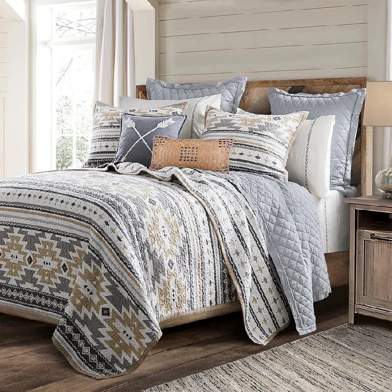 Desert Sage Reversible Quilt Set - Full/Queen