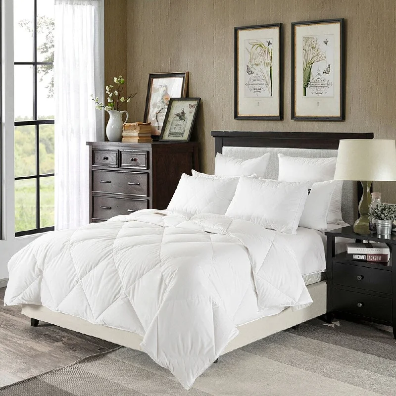 Downluxe 230 Thread Count Lightweight White Down Comforter